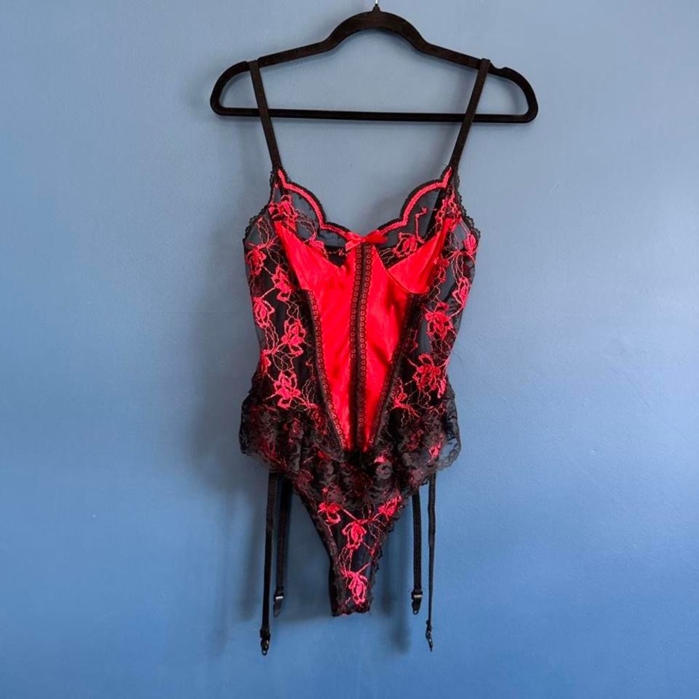 Vintage Lace Bodysuit Women's Size Small Red Black Ruffle Sheer Garter Lingerie